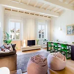 In With Cathedral Views Apartment *