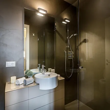 2 Bedrooms With Terrace And Elevator * Lucca