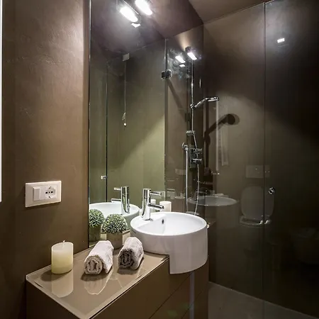 2 Bedrooms With Terrace And Elevator דירה לוקה