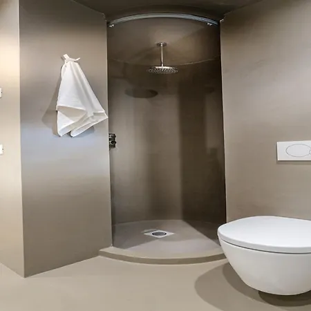 2 Bedrooms With Terrace And Elevator דירה